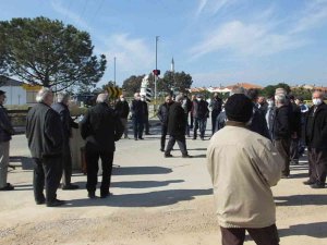 Balıkesir’de Elektrik Arızalarından Bıkan Site Sakinleri Eylem Yaptı Yol Kapattı