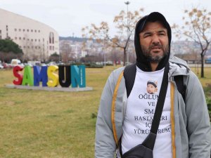 6 Yıldır Göremediği Oğlu İçin Türkiye’yi Yürüyerek Dolaşıyor