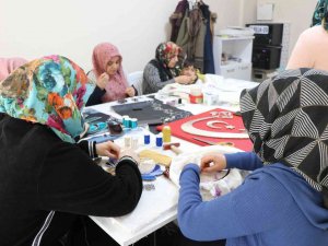 Şanlıurfa’da Anneler Öğreniyor Çocuklar Eğleniyor