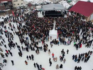 Bingöl’de Binlerce Vatandaş Kayak Festivaline Akın Etti