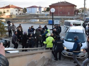 Cinayete Kurban Giden Genç Kadın Toprağa Verildi, Zanlı Linçten Son Anda Kurtuldu