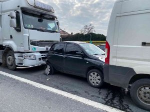 Ümraniye Tem Otoyolu’nda 6 Aracın Karıştığı Zincirleme Kaza