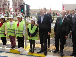 İ̇çişleri Bakanı Soylu, Trafik Eğitim Parkını Ziyaret Etti