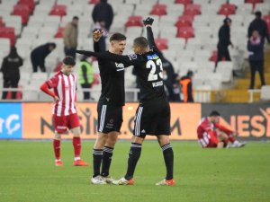 Beşiktaş’ta Maç Sonu Büyük Sevinç