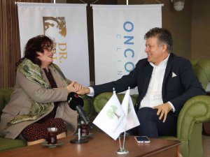 Avrupalı Doktorlar Çare Bulamadı, Türk Doktor Ayağa Kaldırdı