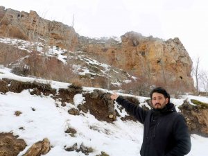 Efsanelere Konu Olan Mağara Dikkat Çekiyor