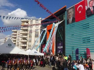 Vali Karaloğlu: “Biz Di̇smek’i Bir Halk Üniversitesi Olarak Görüyoruz”