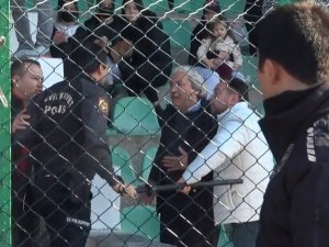 Bilecik’te 6 İtfaiye Personelini Hastanelik Eden Polisler Hakkında Soruşturma Başlatıldı