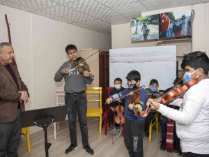 Roman Çocuklara Eğitim Desteği