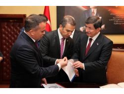 Başbakan Davutoğlu’na Sivas Raporu Verildi