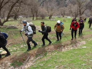 Derecik’te İki Mevsim Arası Sadece 5 Kilometre
