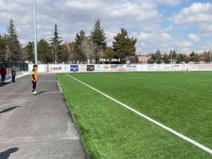 Statta Türk Bayrağının Olmamasına Taraftarlar Tepki Gösterdi