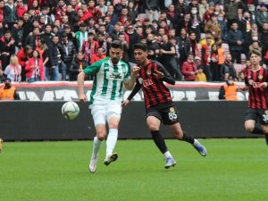 Tff 2. Lig: Eskişehirspor: 1 - 1922 Konyaspor: 2