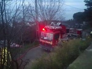 Kınalıada’da Yangın Paniği: Maltepe Ve Burgazada’dan Ekipler Sevk Edildi