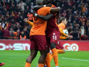 Ryan Babel Bu Sezon Süper Lig’deki İlk Golünü Attı