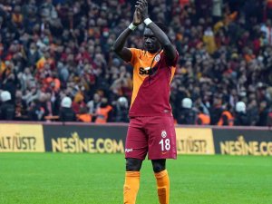 Bafetimbi Gomis 3. Gol Sevincini Yaşadı