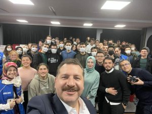 Gençler Yücel Hocalarıyla Buluştu