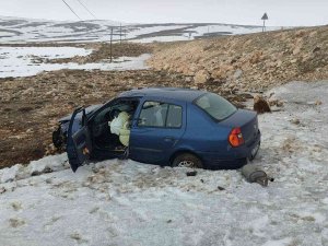 Sivas’ta Trafik Kazası 3 Yaralı