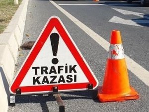 Servis Minibüsleri Çarpıştı: 11 Yaralı