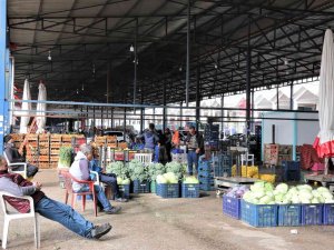 Rusya’nın Ukrayna Operasyonu Antalya Halinde Fiyatları Yüzde 50’ye Yakın Düşürdü