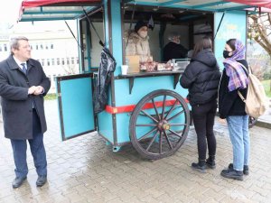 Büyükşehirden Üniversite Öğrencilerine Çorba İkramı