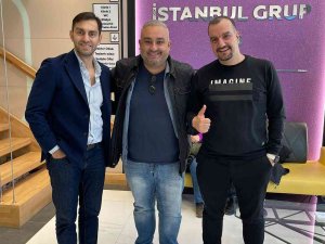 Ünlüleri Gülümseten Hizmet