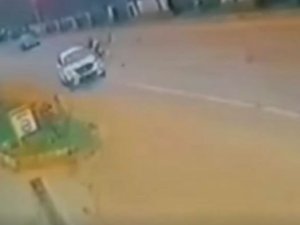 6 Çocuk Babasının Ölümüyle Sonuçlanan Feci Kaza Güvenlik Kamerasına Yansıdı