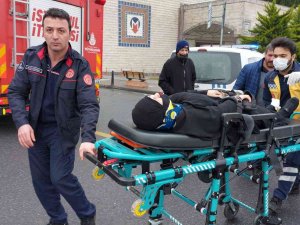 Yolcu Otobüsü Durakta Kadına Ve Çocuğa Çarptı: 2 Yaralı