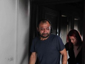 Yanan Evi İçin Gözyaşlarına Boğuldu