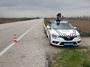 Jandarmadan ‘Yerli Ve Milli Radar’ İle Hız Tespiti Denetimi
