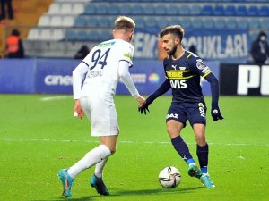 Spor Toto Süper Lig: Kasımpaşa: 0 - Fenerbahçe: 1 (İ̇lk Yarı)