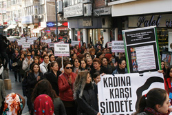 Trabzon’da Kadınlar Özgecan İçin Yürüdü
