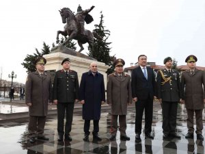 Kırgızistan Savunma Bakanı Bekbolotov’dan Keçiören’e Ziyaret