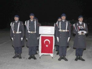 Hakkari’de Şehit Olan Asker İçin Tören