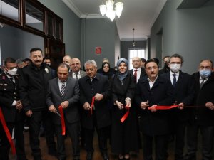 Hacer Ercan Karma Resim Sergisi Görücüye Çıktı
