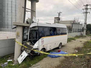 Bandırma’da Servis Otobüsü Yoldan Çıktı: 1 Ölü