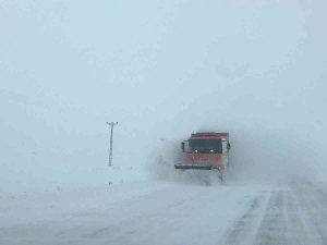 Yüksek Kesimlerde Kar Ve Tipi