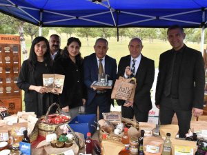 Tarsus Belediyesi, İ̇zmir Tohum Takas Şenliğine Katıldı