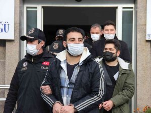İ̇zmir’deki Fetö Operasyonunda, Eyalet Kasası Suçunu İtiraf Etti