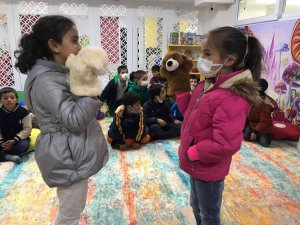 Çocuklar, Akademide Hem Eğleniyor Hem Öğreniyorlar