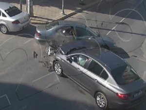 İ̇zmir’de Meydana Gelen Kazalar Mobil Elektronik Sistem Entegrasyonu Kamerasında
