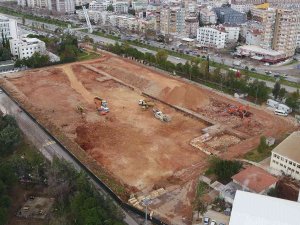 Tıp Fakültesi Otoparkı Temel Kazısı Yüzde 95 Tamamlandı
