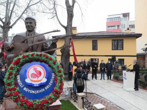 Büyük Usta Özay Gönlüm Unutulmadı