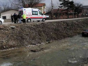 Bolu’da, Alkollü Sürücü Otomobille Dereye Uçtu