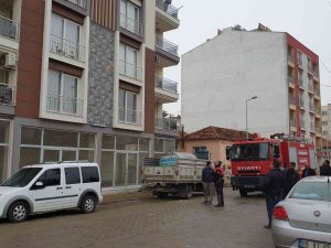 Televizyon Üzerine Devrilen Elektrikli Isıtıcı Yangına Neden Oldu