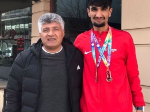 Vanlı Atletten Türkiye İkinciliği