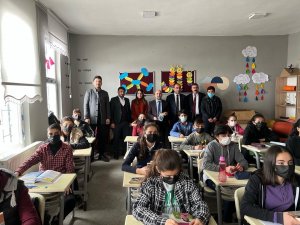 Selim Belediyesi’den Okullara Kitap Desteği