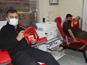 Kan Bağışlayana Kitap Hediyesi