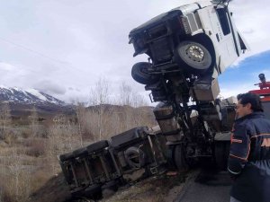 Erzincan’da Trafik Kazası: 1 Yaralı