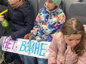 Moskova’da Savaş Karşıtı 2 Anne Ve 5 Çocuk Gözaltına Alındı